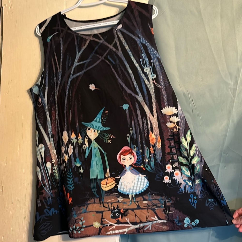 Over the garden wall tunic. Size XL. Bought at Toronto comic-con. Great cond!